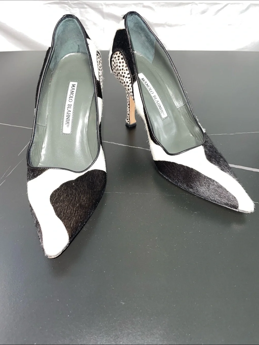 MANOLO BLAHNIK COW PRINT PONY HAIR PUMPS FTL-08-196